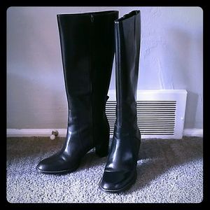 tall black leather boots with heel